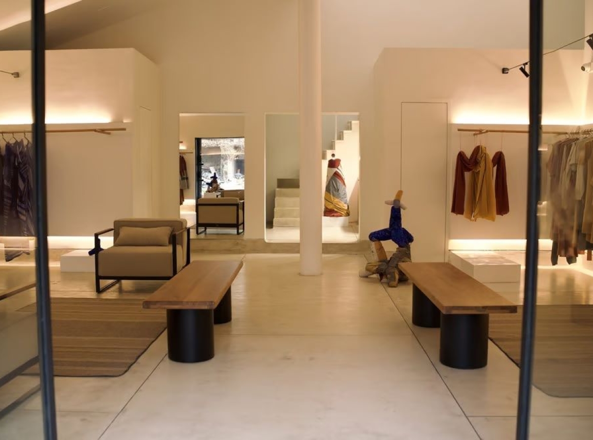 Akaaro launches first flagship store at Ballard Estate in Mumbai